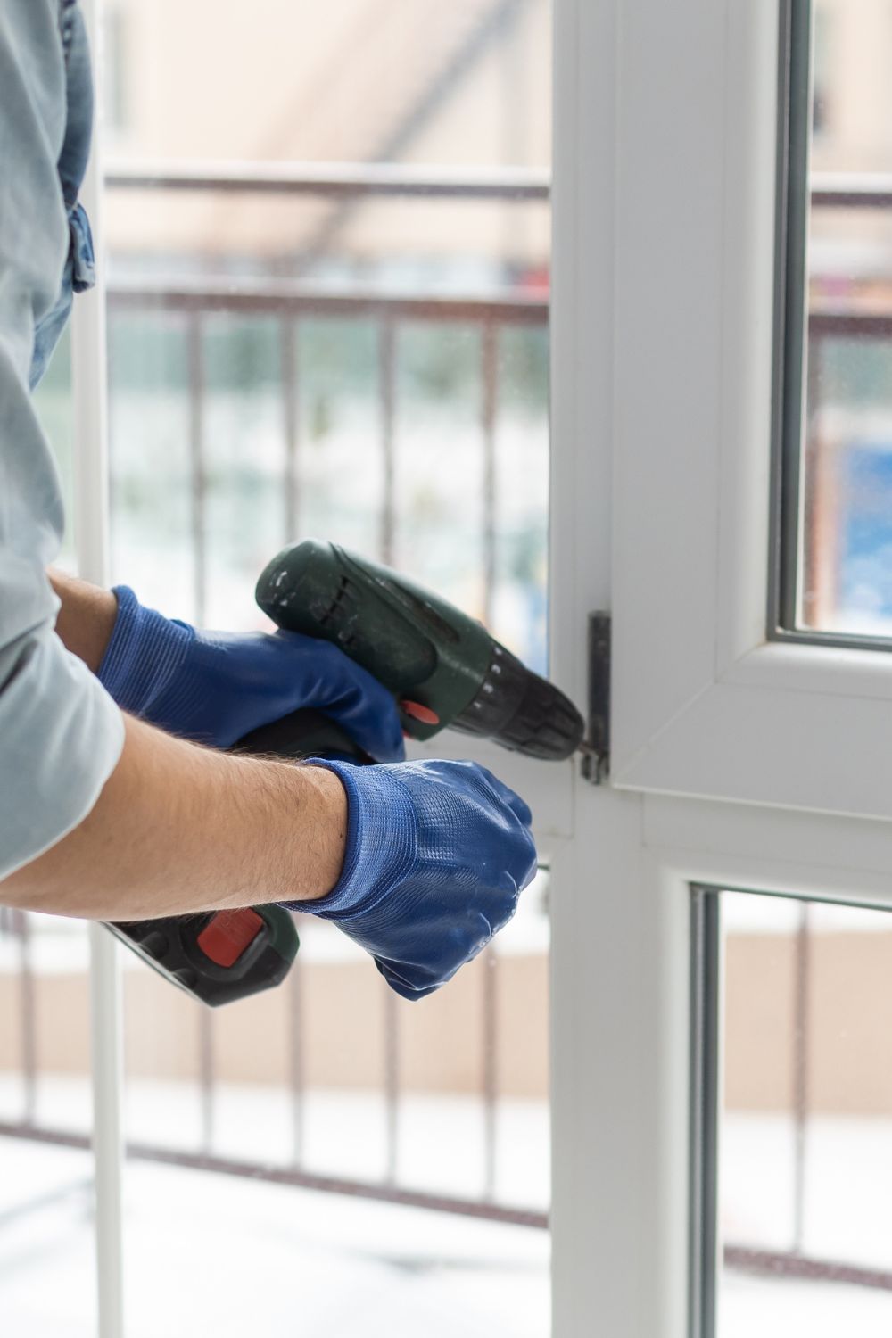 Réparation Fenêtre Arlon - Nous réparons tout type de fenêtres à Arlon, en bois, en acier, en aluminium et fenêtre en PVC